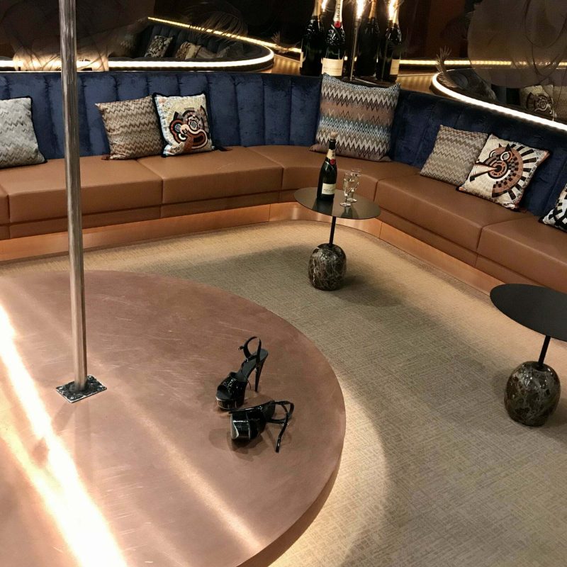 Crystal-Show-Club-CSC-Ntgrate-Sienna-Sisustusvimma