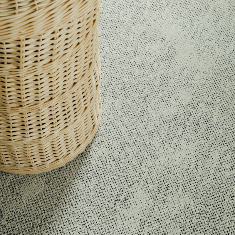 Pippuri 250 white detail